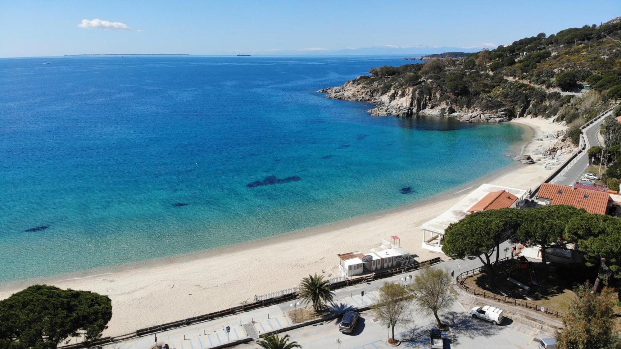 Appartamenti Cavoli - Vista Mare Con Terrazze, Clima E Posti Auto Spiaggia di Cavoli ภายนอก รูปภาพ