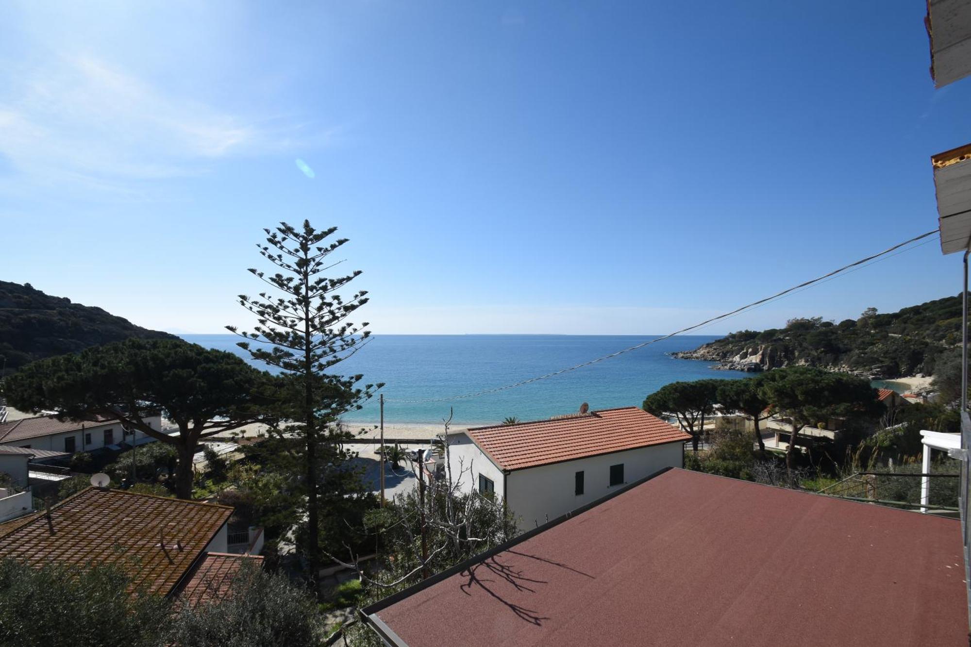 Appartamenti Cavoli - Vista Mare Con Terrazze, Clima E Posti Auto Spiaggia di Cavoli ภายนอก รูปภาพ
