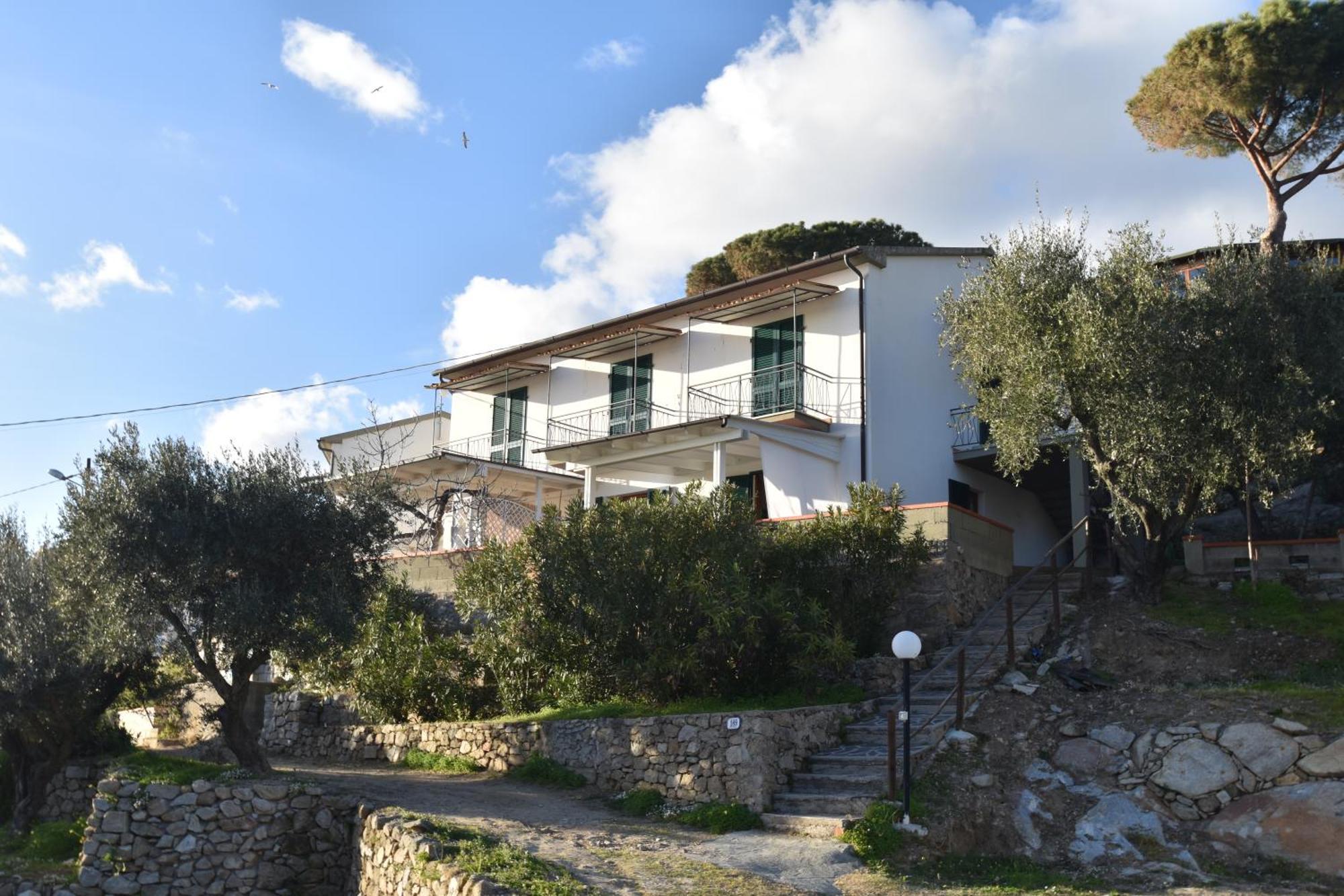 Appartamenti Cavoli - Vista Mare Con Terrazze, Clima E Posti Auto Spiaggia di Cavoli ภายนอก รูปภาพ