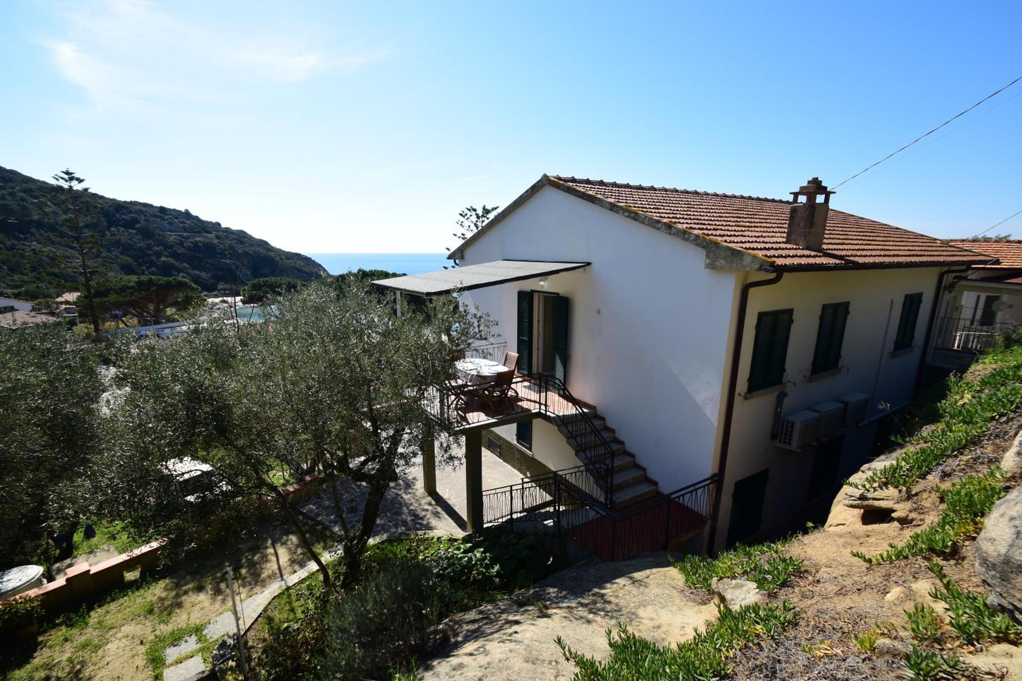 Appartamenti Cavoli - Vista Mare Con Terrazze, Clima E Posti Auto Spiaggia di Cavoli ภายนอก รูปภาพ